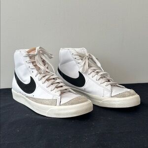 Nike Blazer Mid 77 VNTG White/Black Mens Sneakers BQ6806-100 Size 11.5